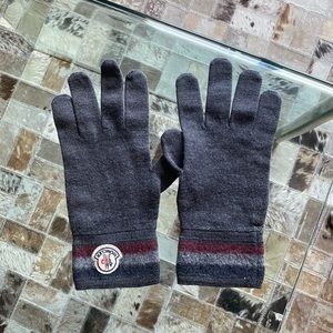 Moncler men’s gloves L size